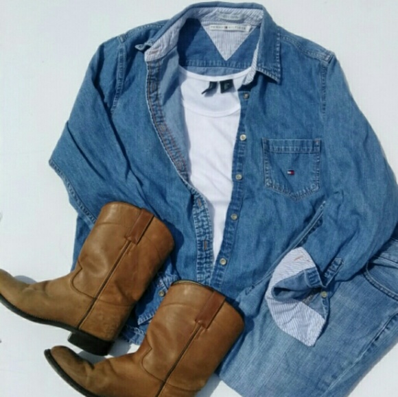 Tommy Hilfiger Tops - 🌵Tommy Hilfiger denim shirt🌵